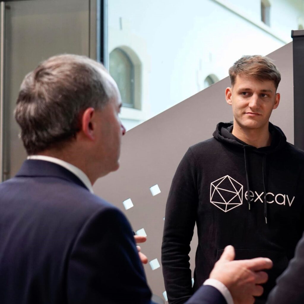 Con Tech-Start-up excav Team der excav UG auf dem BauInnovativ Symposium 2024 mit Besuch vom bayrischen Wirtschaftsminister