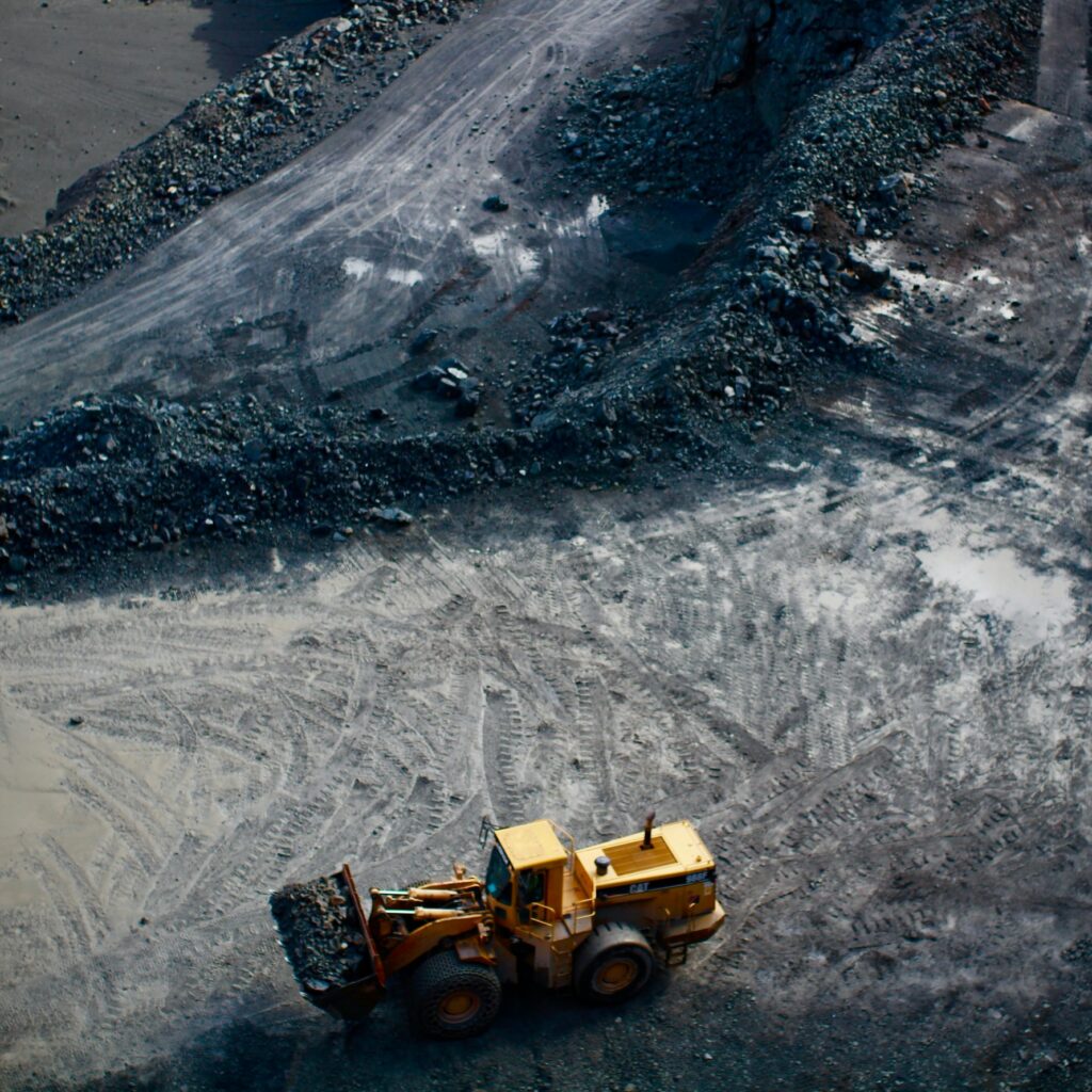Gelber Bagger im Tiefbau Stockfoto Unsplash