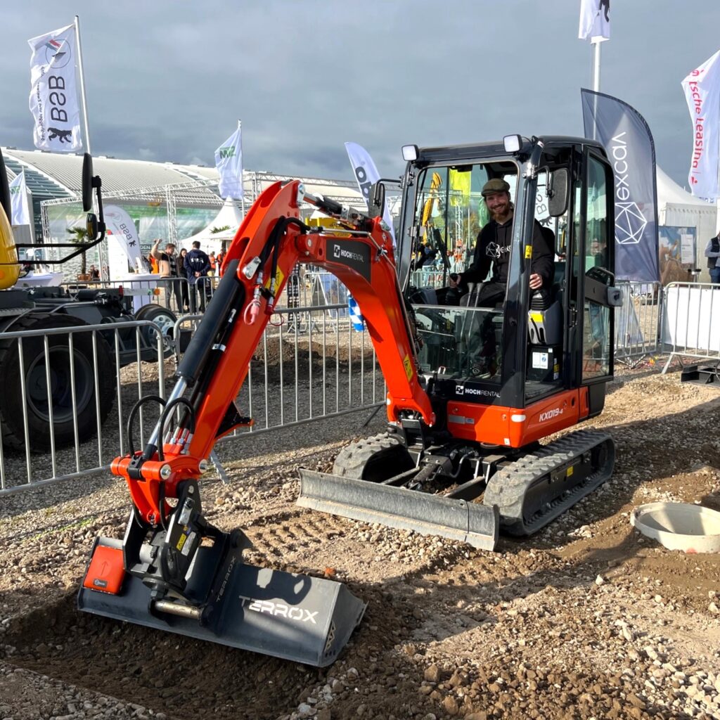 excav Team mit Kleinbagger auf der Messe RATL 2025 in Rheinstetten (Karlsruhe)